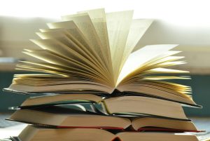 Liberación de libros en Puente Alto: este jueves se regalarán ejemplares en la Biblioteca Central