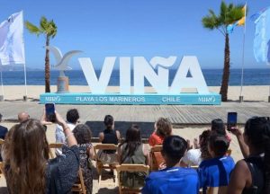 Viña del Mar instala letras volumétricas y parador fotográfico en Playa Los Marineros