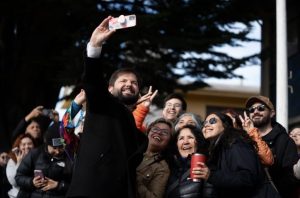 Convocan acto de despedida y apoyo al Presidente Gabriel Boric en Plaza de la Constitución