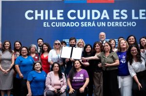 Se promulga la Ley Chile Cuida: nace el Sistema Nacional de Apoyos y Cuidados en Chile