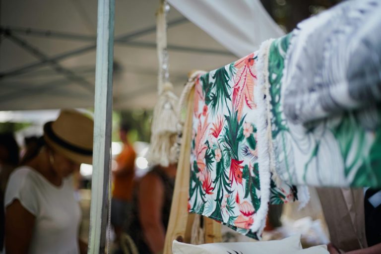 Convocatoria municipal permite a emprendedores participar en feria VIVO Outlet Parque Los Toros