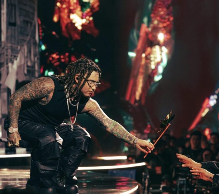 Pablo Chill-E reunió voces del género urbano chileno en “My Blood” durante su show en Viña 2026 Pablo Chill-E reunió voces del género urbano chileno en “My Blood” durante su show en Viña 2026