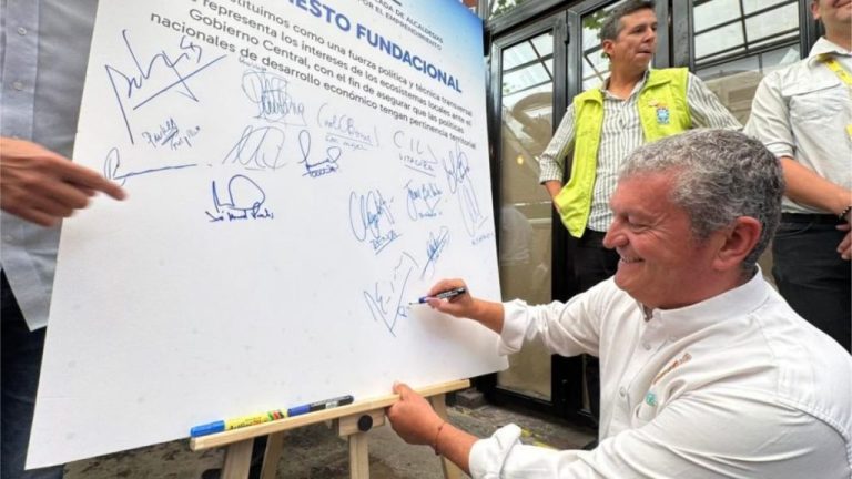 Alcalde de Pirque participó en nueva Bancada de Alcaldes por el Emprendimiento