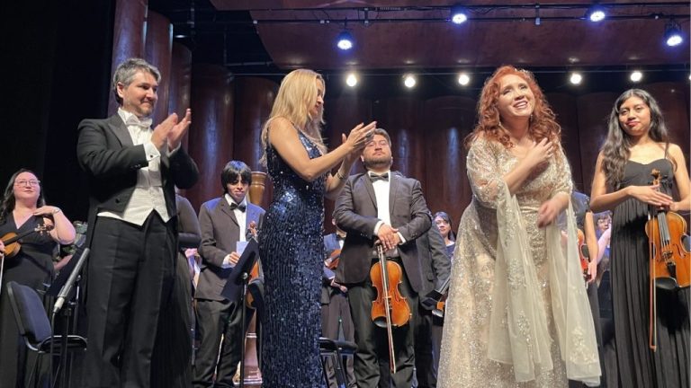 Gala SoyMás: Nicole y Paolo Bortolameolli protagonizan emotiva gala de cierre del Mes de la Mujer