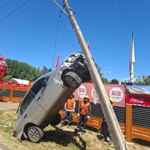 Postes chocados en 2025 alcanzan cifra récord: CGE reporta más de 10 accidentes al día