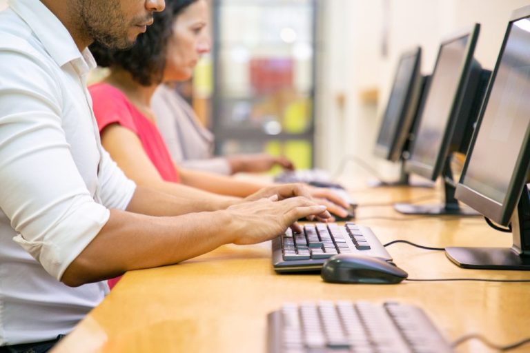 Capacitación gratuita en Puente Alto para uso de herramientas computacionales