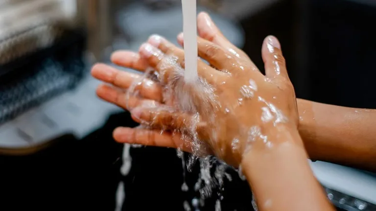 Aguas Andinas anunció corte de agua en Puente Alto: horarios y calles afectadas Aguas Andinas anunció corte de agua en Puente Alto
