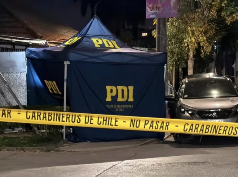 Padre y sus dos hijos son detenidos tras matar a un delincuente que intentó robarles su vehículo en El Bosque