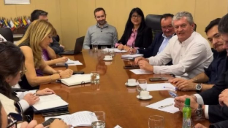 Municipalidad de Pirque coordina acciones con el Ministerio de Energía para enfrentar el invierno