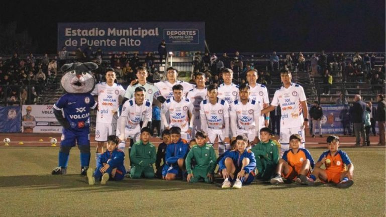 Municipal Puente Alto recibe a Naval de Talcahuano por la fecha 3 de la Tercera División A Municipal Puente Alto vs Naval de Talcahuano partido Tercera División A en Puente Alto