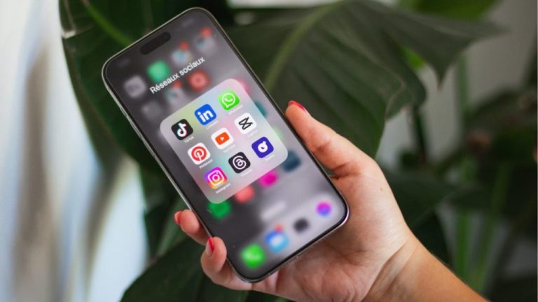 Gobierno evalúa exigir Clave Única para acceder a redes sociales y restringir su uso en menores de edad