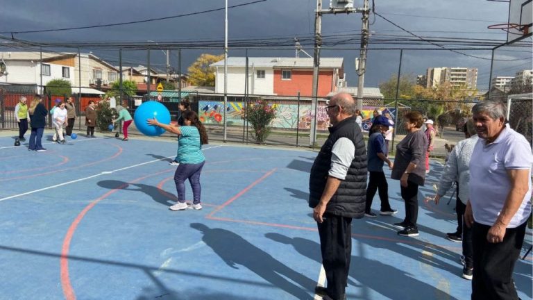 Dirección de Salud de Puente Alto implementa programa para fortalecer la autonomía de personas mayores