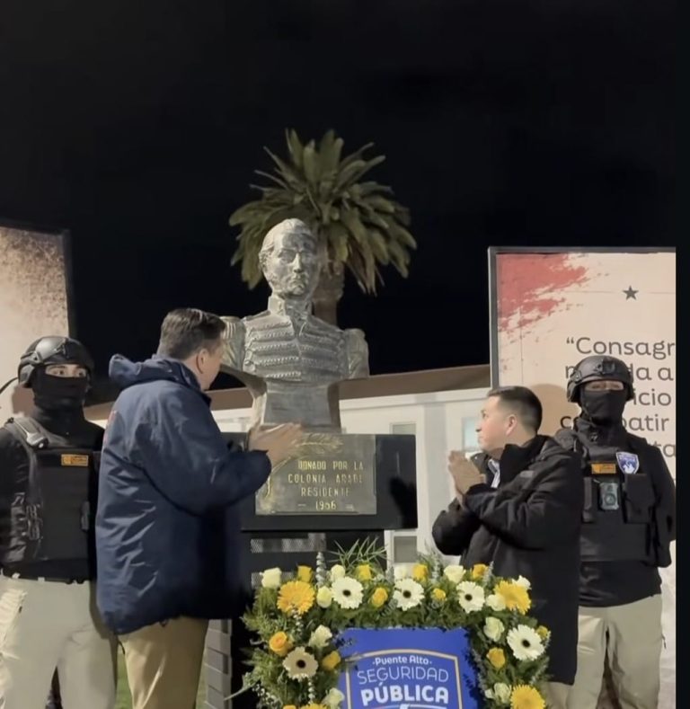 Puente Alto reinstala el busto de Manuel Rodríguez para rescatar su historia