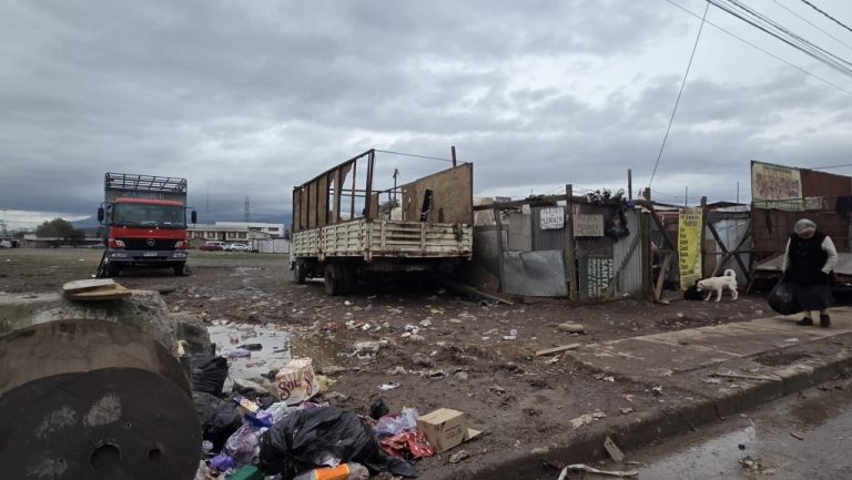 Puente Alto refuerza la seguridad con demolición de chatarrería ilegal