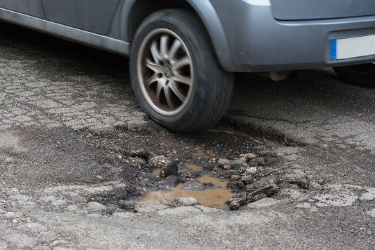 Debate en redes por video de baches: ¿Puente Alto o La Florida?