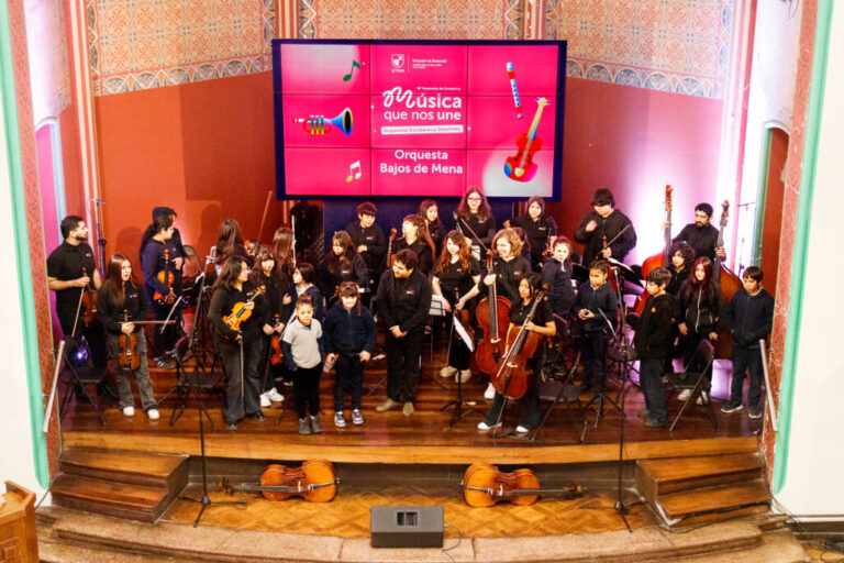 Orquesta de Bajos de Mena celebra una década de música