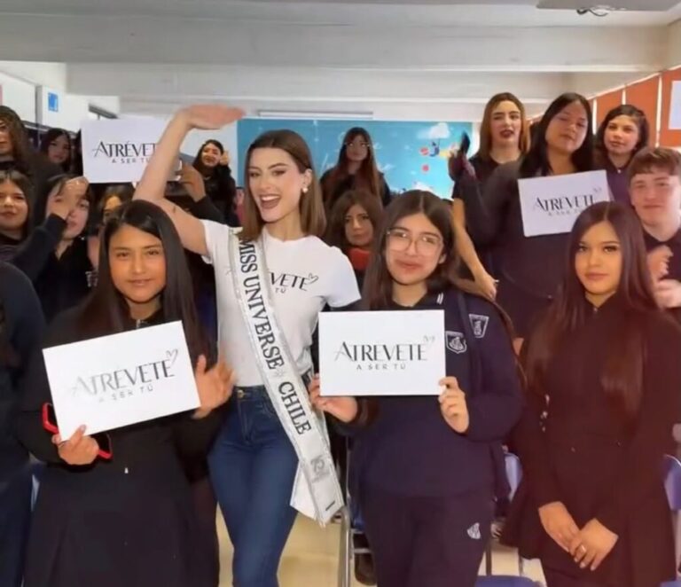 Dominga López visitó liceo de Puente Alto en charla sobre acoso escolar