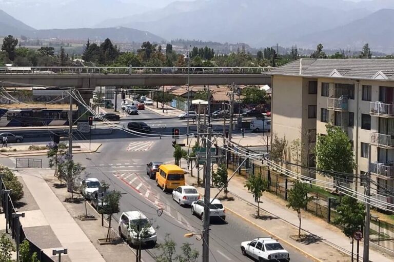 Desvío de tránsito en San Francisco con Concha y Toro por obras del Hospital Sótero del Río